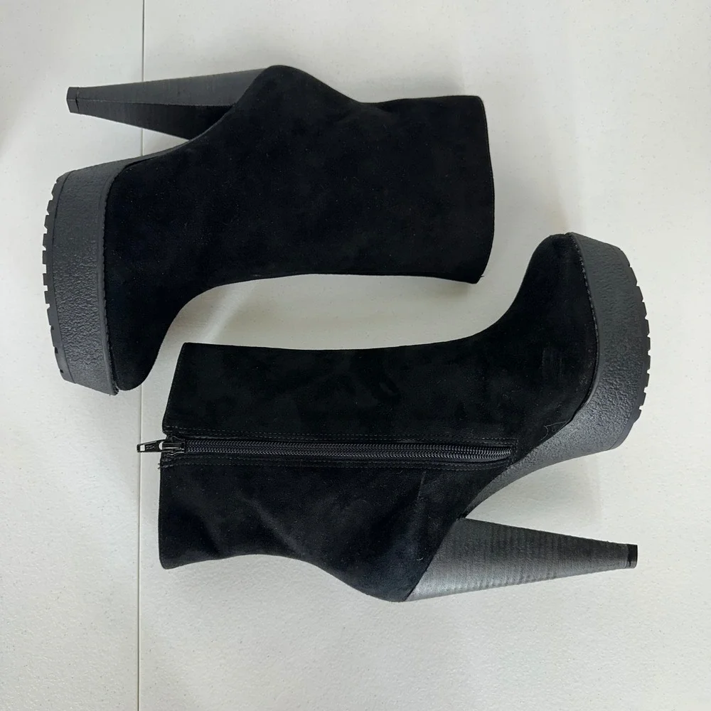 Pour‎ La Victoire Black Suede Platform Ankle Boots Size 10 Made in Brazil